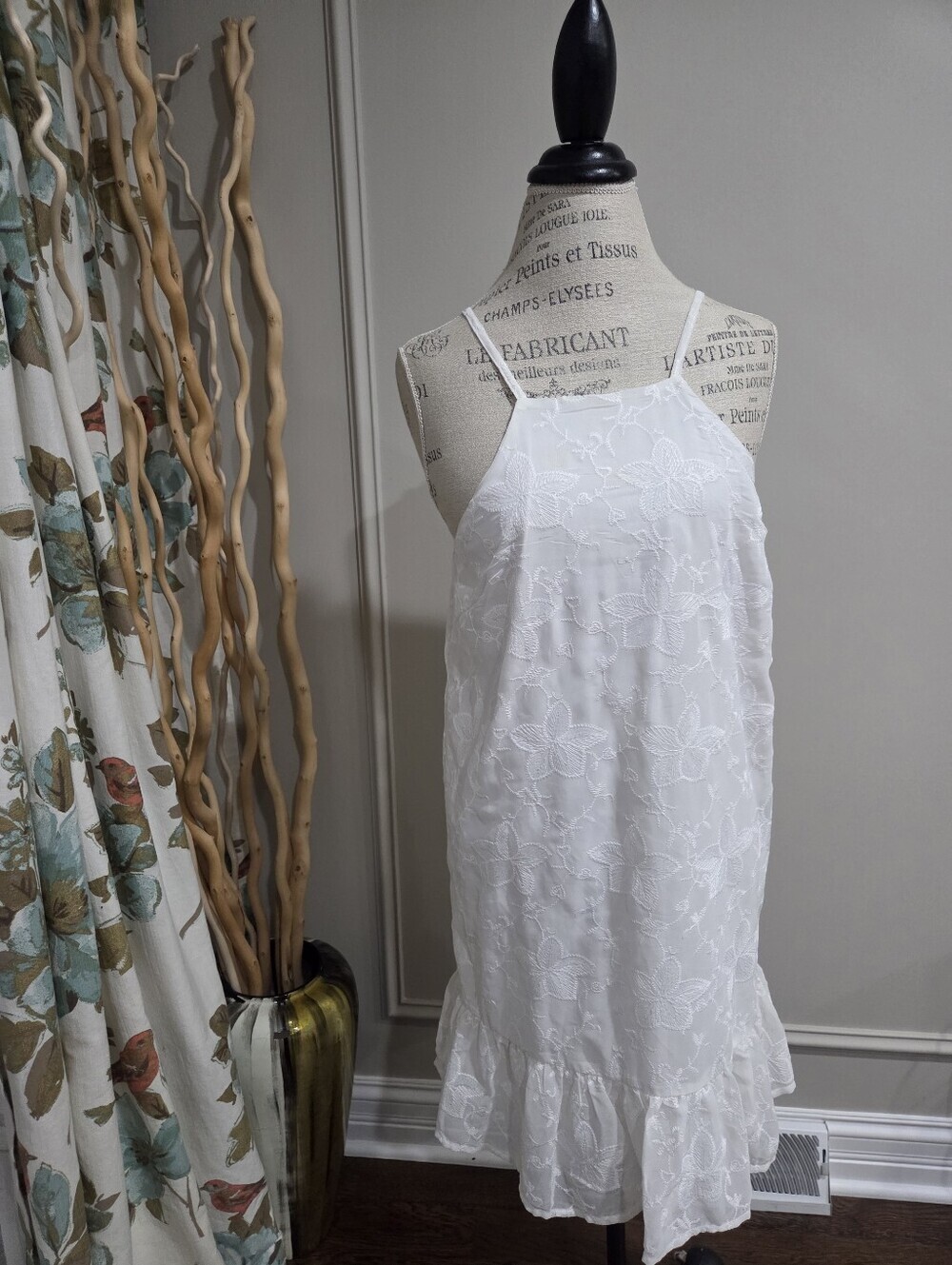 NWT Franchesca's Maimi White Lace-Embroidery Halter Slip Dress Sz.M